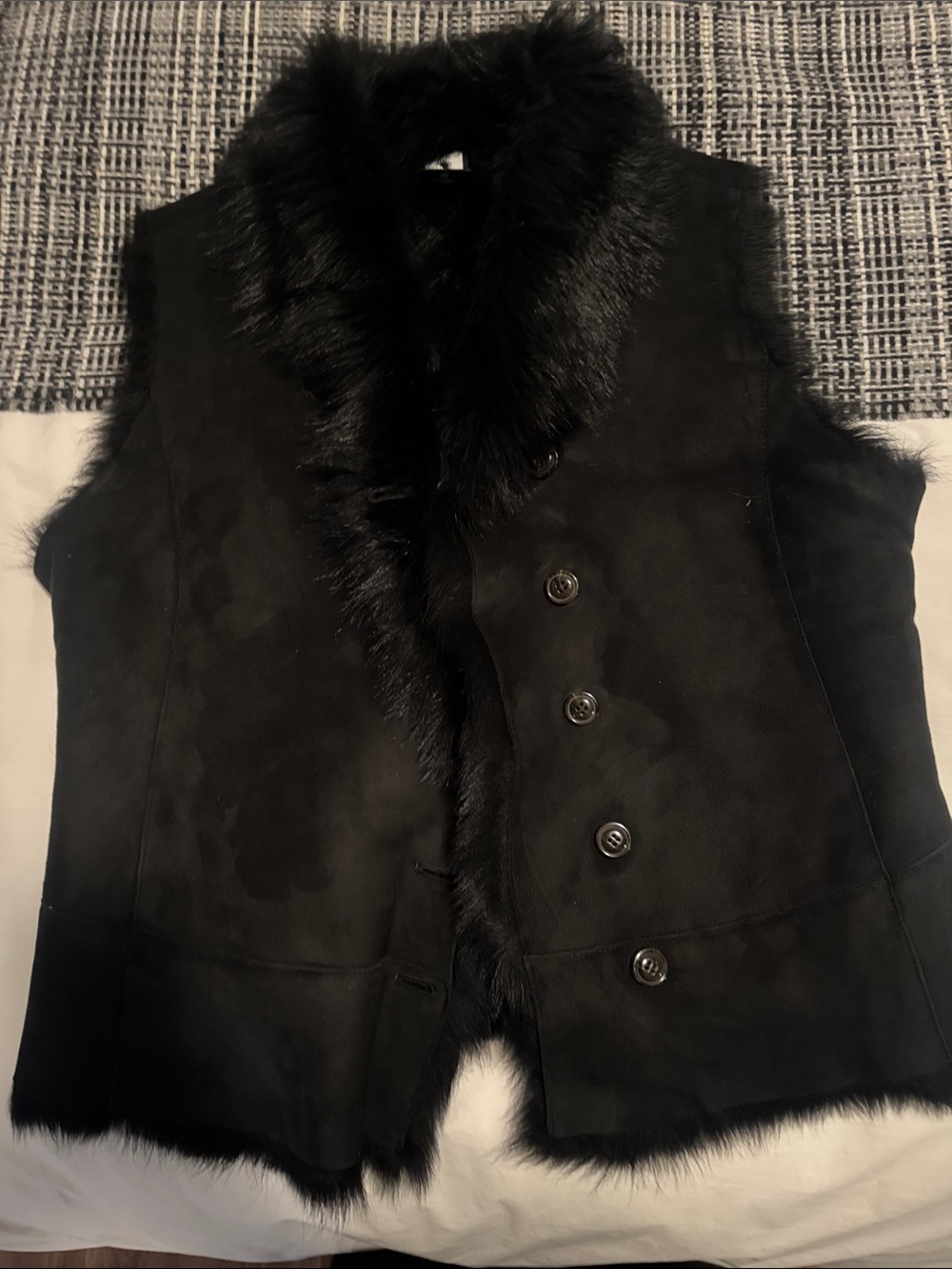 UGG Black 100% Shearling Lamb Fur Button-Front Vest